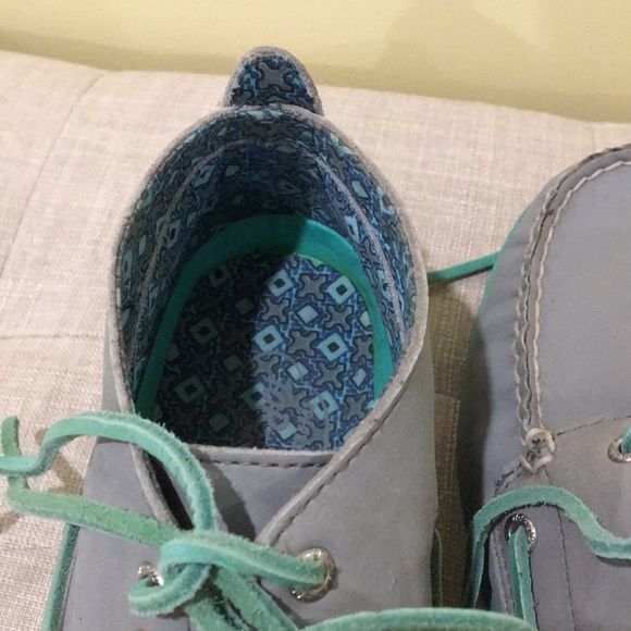 Sperry top-siders. Size 7. - Picture 3 of 4